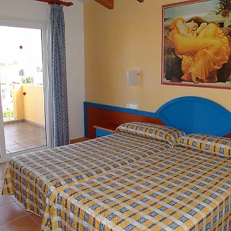 Holiday Villas Amarillas V3d Ac 03 Cala Santandria (Menorca)